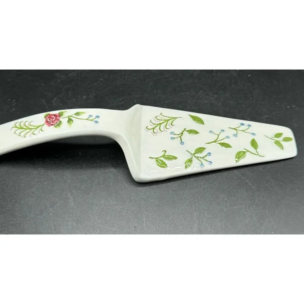 Vintage MWW Market Ceramic Cake Pie Server With Floral Design Rose Vine -A94